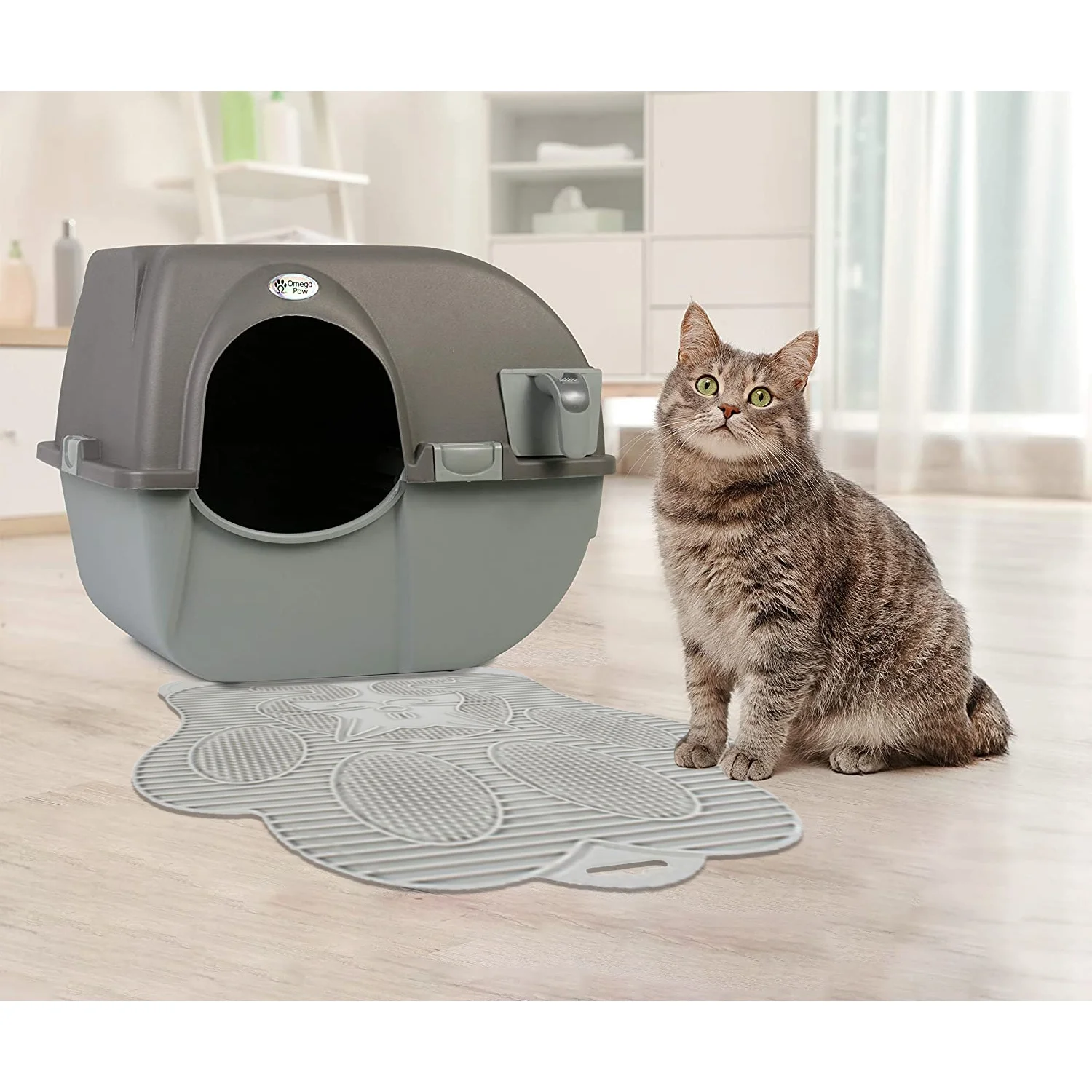 Omega Paw Enclosed No Scoop Self-Cleaning Litter Box & Paw Cleaning Mat