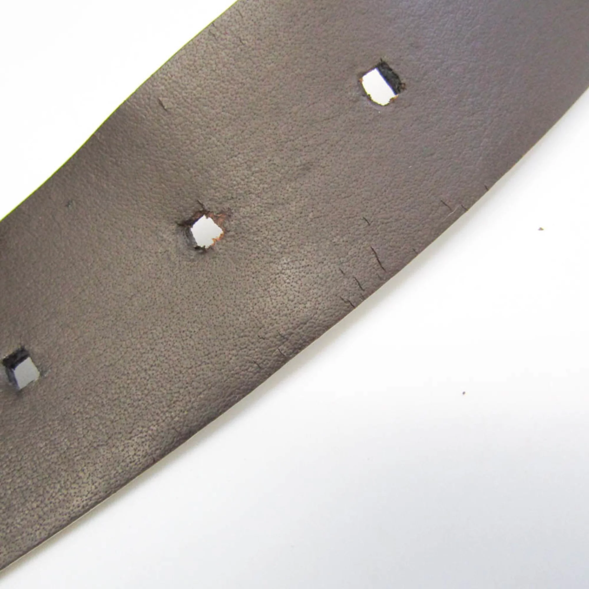 Pre-Owned Louis Vuitton Taiga M9115 Women's Leather Standard Belt Navy,Off-white 100 (Good)