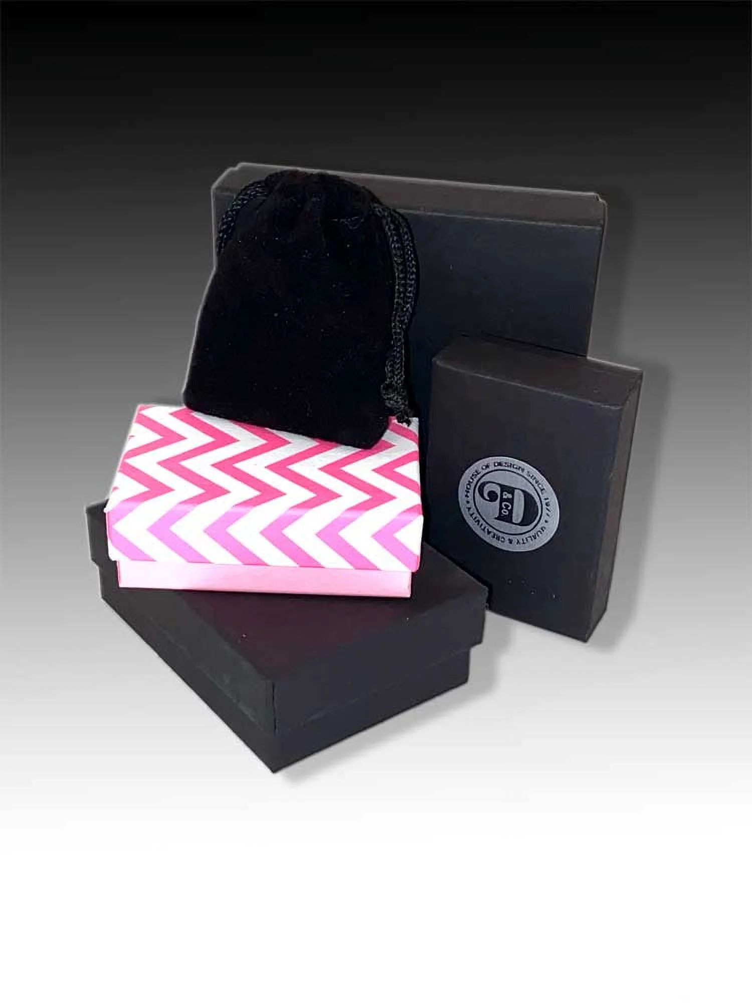 Delight Jewelry Tall Sitting Matte Black Cat Dome Best Teacher Ever Black Rubber Charm Bracelet