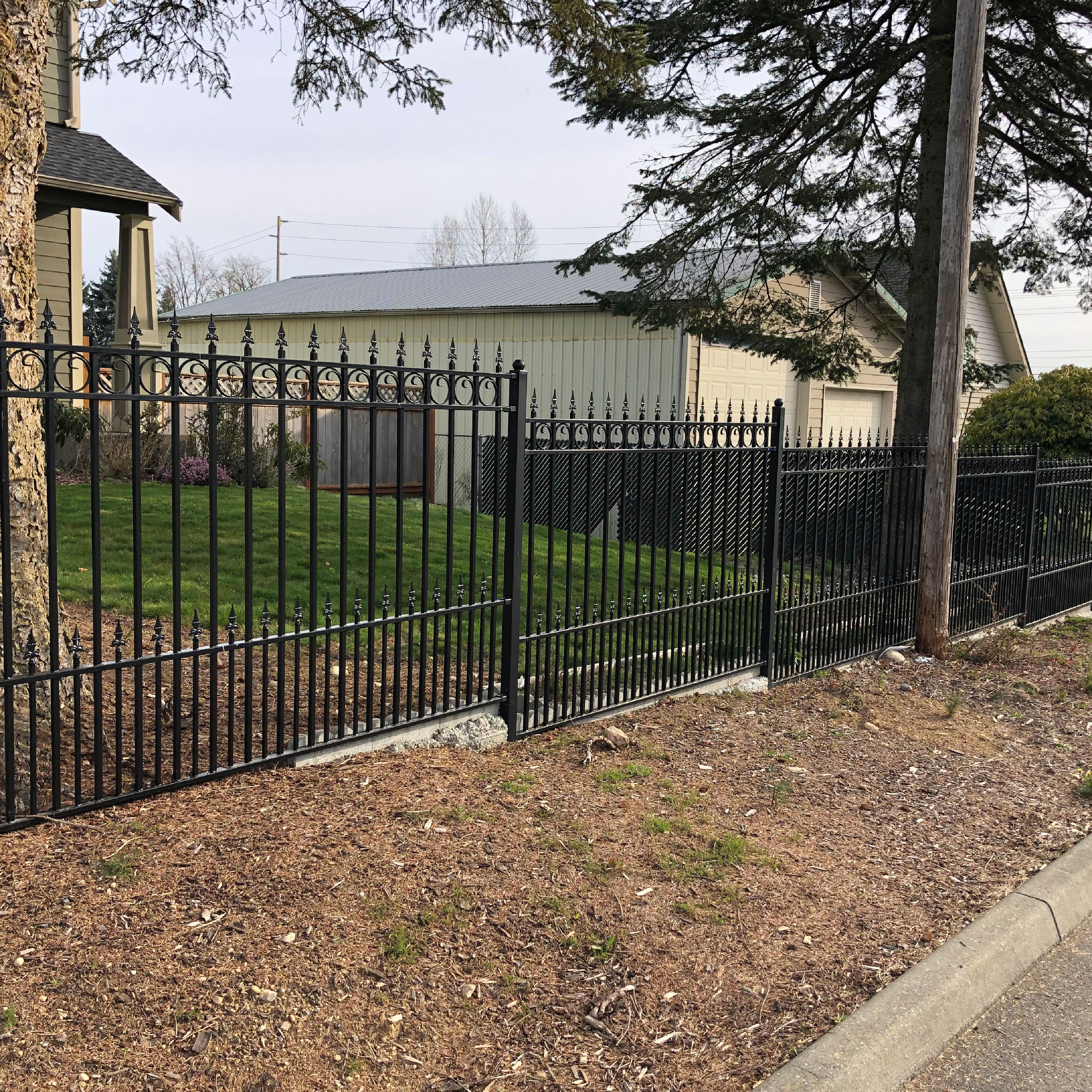 ALEKO Outdoor Yard Garden 8' x 5' Steel Black Fence Prague Style