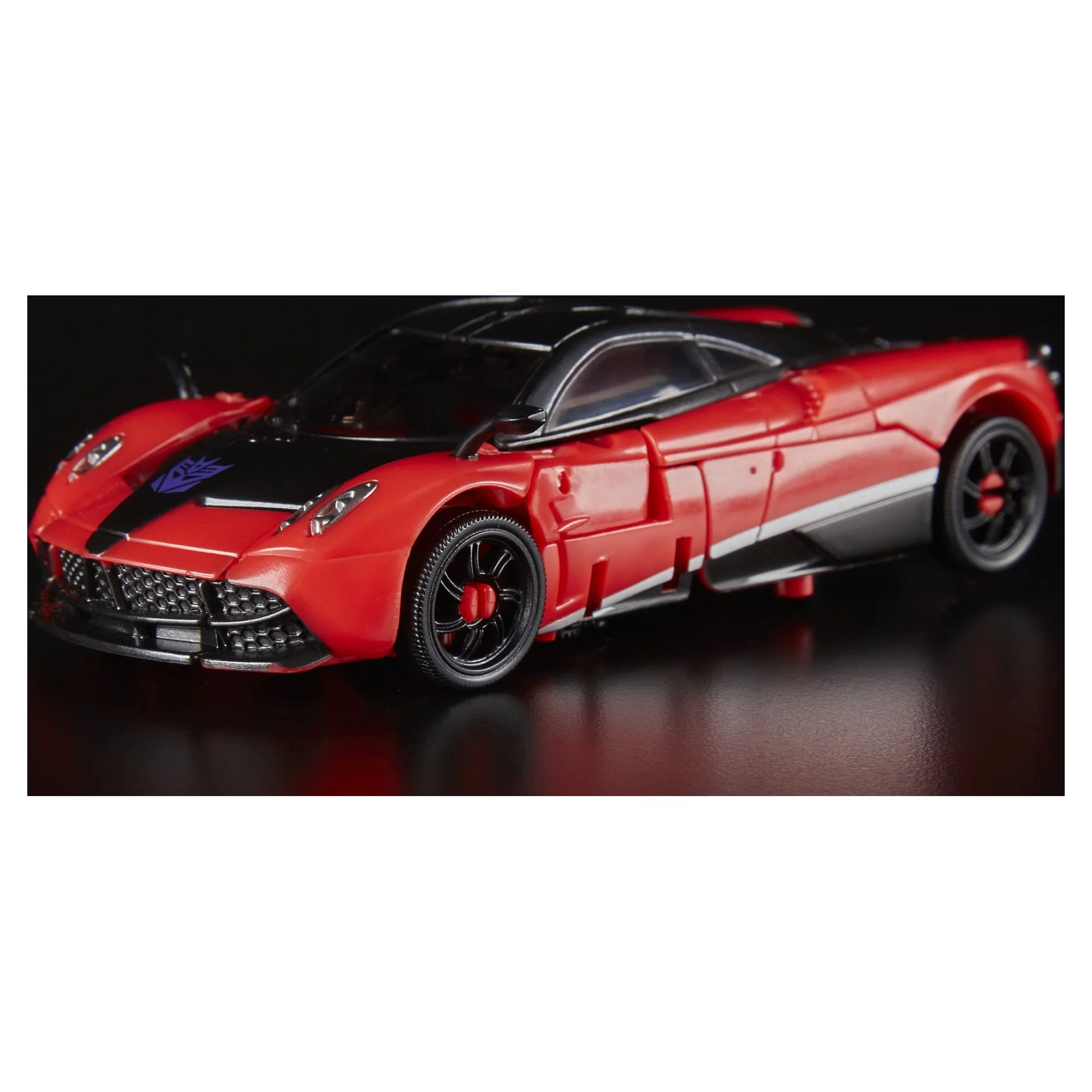 Transformers Studio Series 02 Deluxe Class Movie 3 Decepticon Stinger Action Figure Set