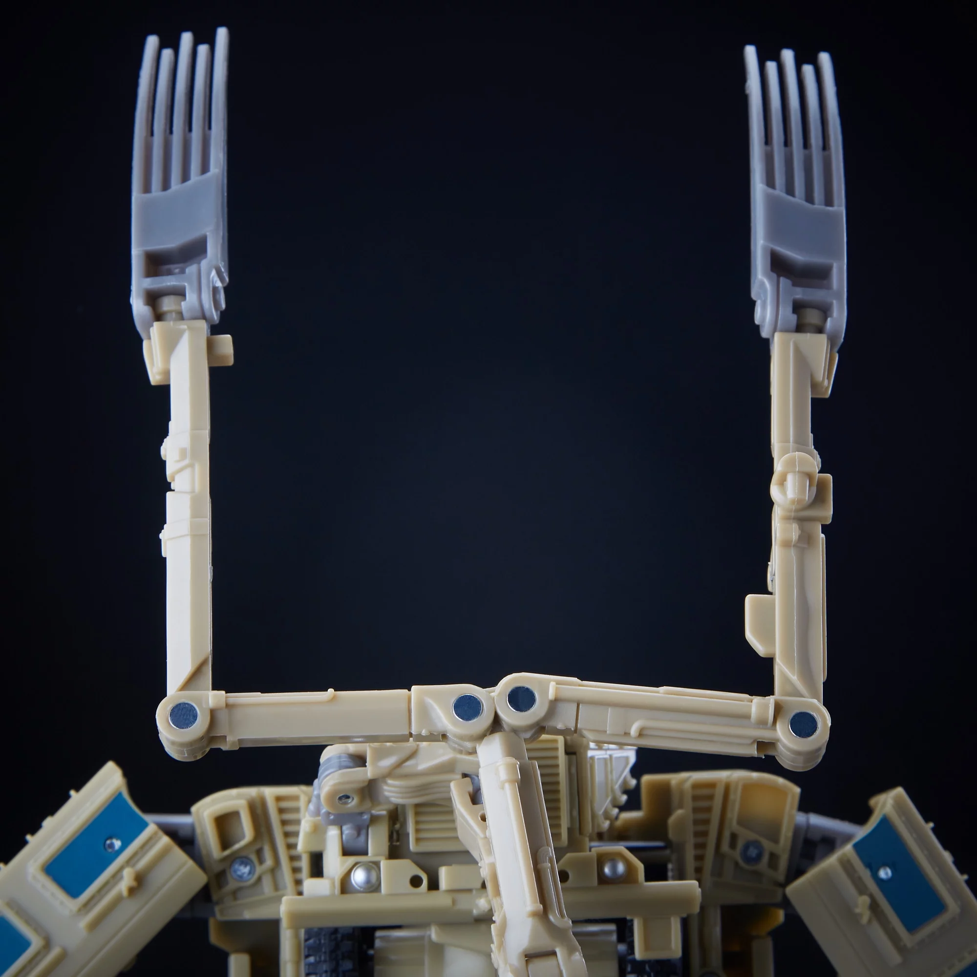 Transformers Studio Series 33 Voyager Class Movie 1 Bonecrusher Action Figure