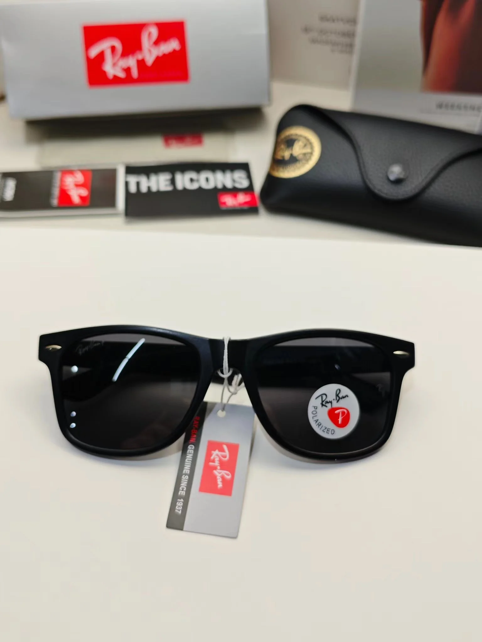 Ray--Ban Unisex's Wayfarer Polarized Black Sunglasses RB2140-54mm/18-142