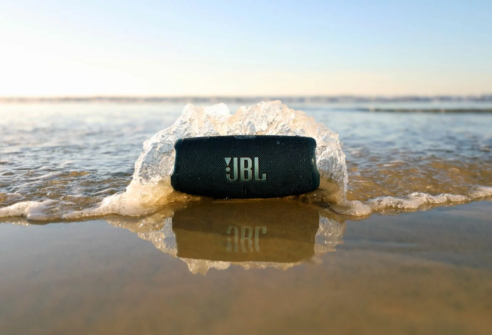 Speaker Charge 5 Waterproof Portable Bluetooth - Black JBLCHARGE5BLKAM