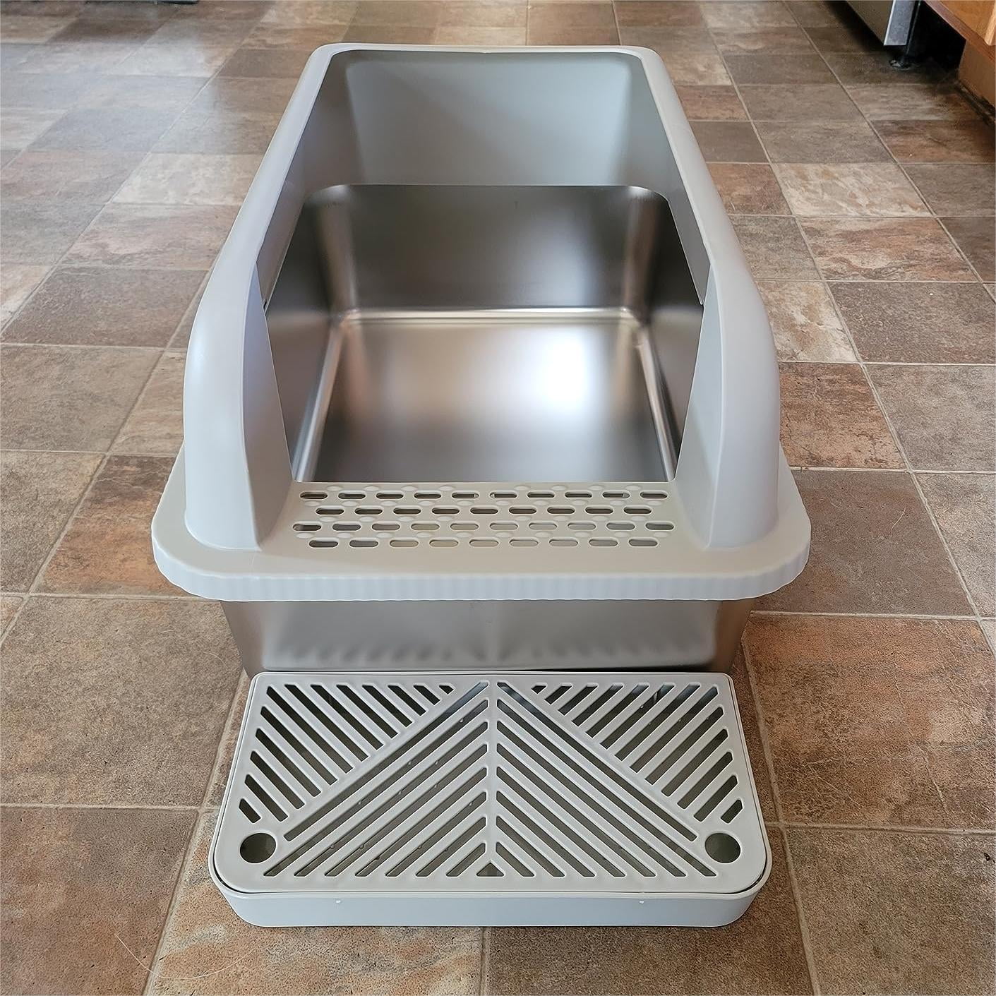 Vagascape Enclosed Stainless Steel Cat Litter Box with Lid, XL Extra Large Litter Box for Big Cats, Metal Litter Box High Sided