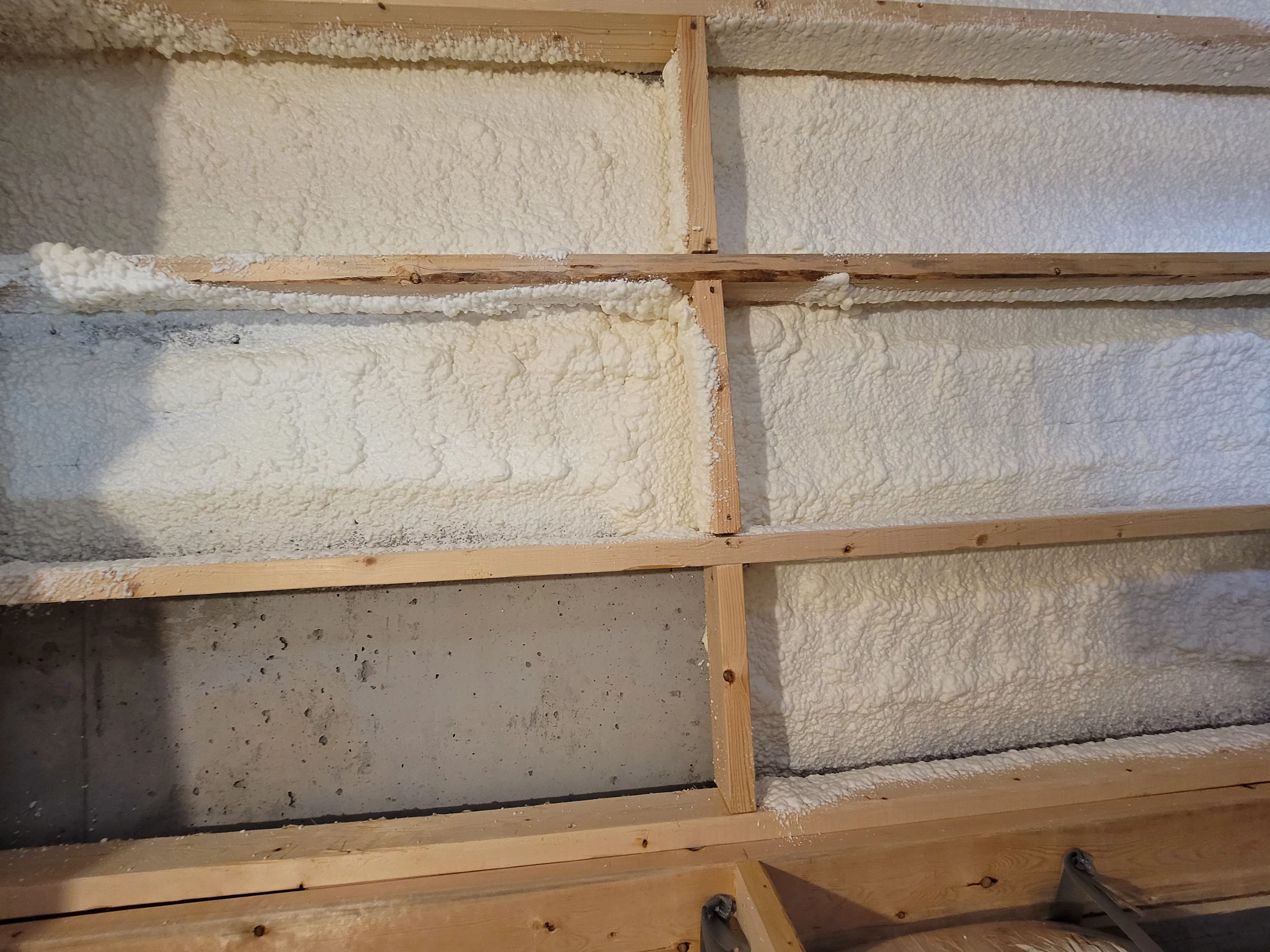 Vega Bond V600 Fast Rise Closed Cell Spray Foam Insulation Kit. 2 Part Foam Sealant 600BF