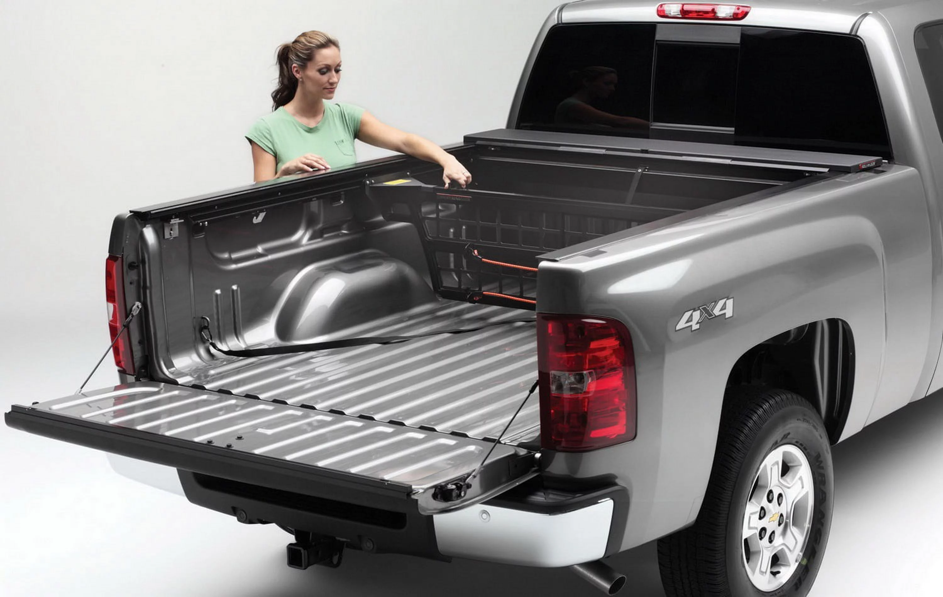 Roll-N-Lock by RealTruck CM570 Cargo Manager Rolling Truck Bed Divider; Compatible with Select 2007-2021 Toyota Tundra