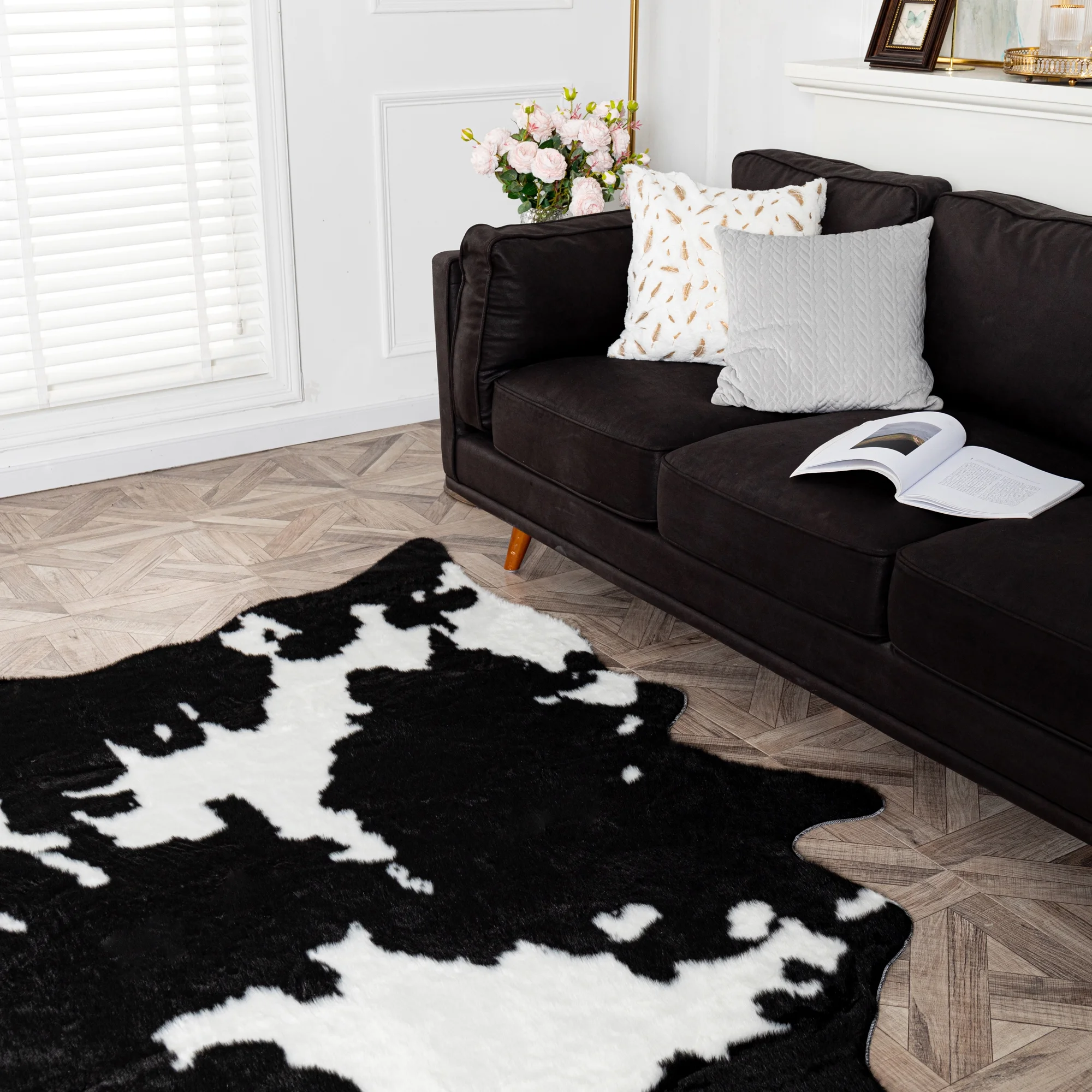 Faux Fur Cowhide Rugs for Living Room Black White Cow Print Leather Bedside Mats Wear Resistant Animal Carpet Home Decor 62.2 x 86.6inch
