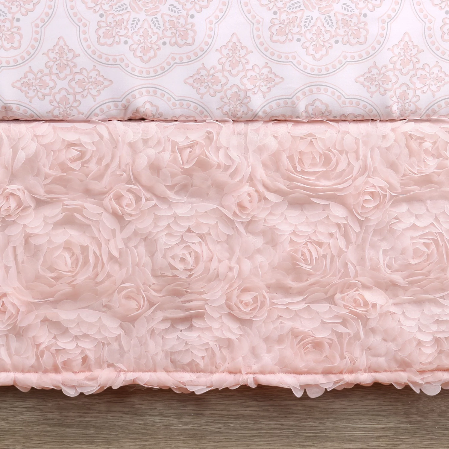 The Peanutshell Arianna 4 Piece Baby Nursery Crib Bedding Set, Quilt, Crib Sheets, Crib Skirt, and Crib Mobile