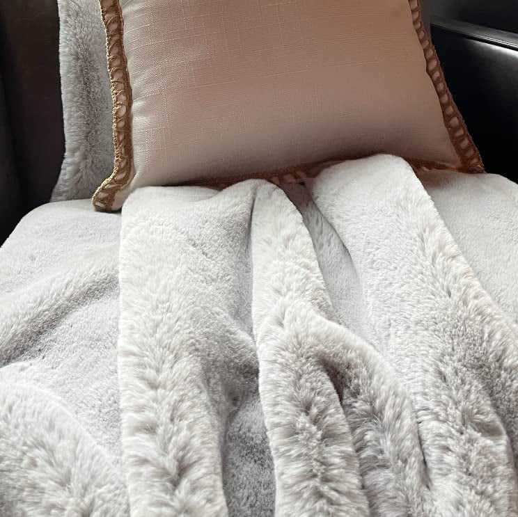 Sanmadrola Gray Faux Fur Rug 8x10, Faux Fur Sheepskin Rug for Living Room, Fluffy Washable Rug for Bedroom, Luxury Room Decor, Fuzzy Rug, Rectangle