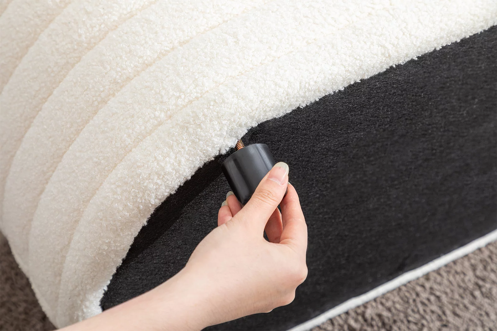 Guyou Storage Ottoman Bench, Upholstered Faux Fur Modern End of Bed Stool Entryway Bench with Safety Hinges for Bedroom Living Room Hallway, White