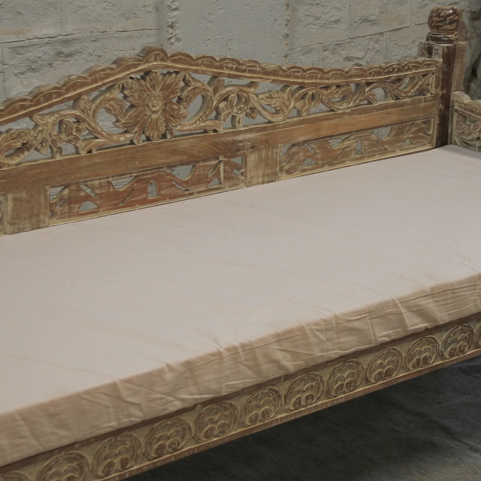 AMINA Floral Hand Carved Indian Solid Wood Sofa Daybed Limewash
