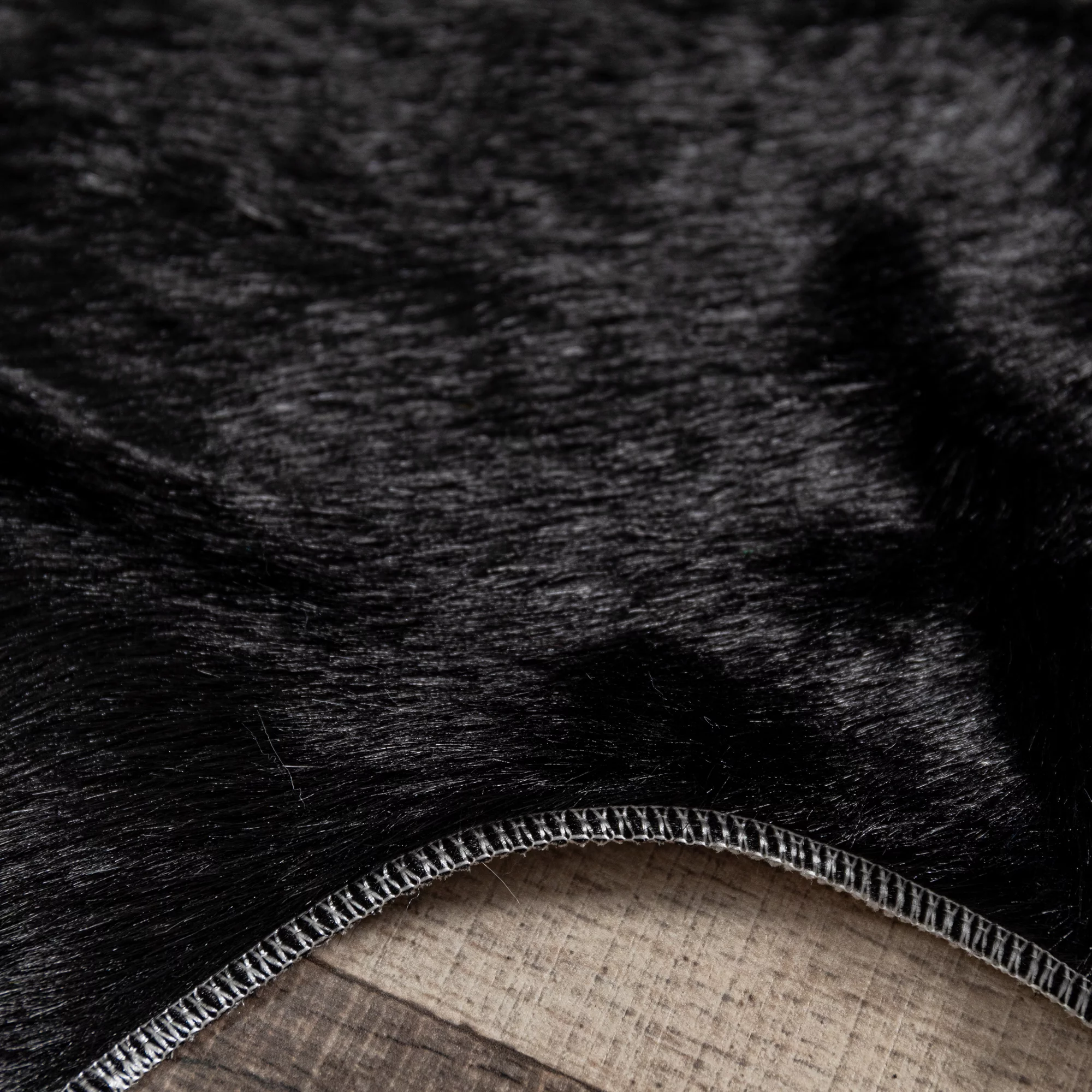 Faux Fur Cowhide Rugs for Living Room Black White Cow Print Leather Bedside Mats Wear Resistant Animal Carpet Home Decor 62.2 x 86.6inch