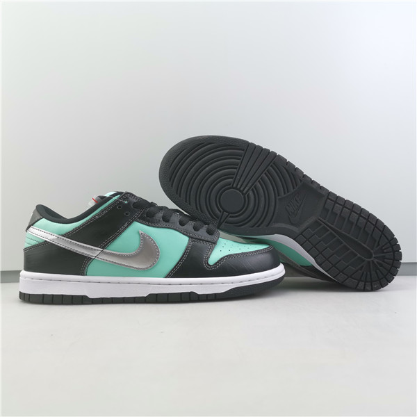 Nike Dunk SB Low Diamond Supply Co.