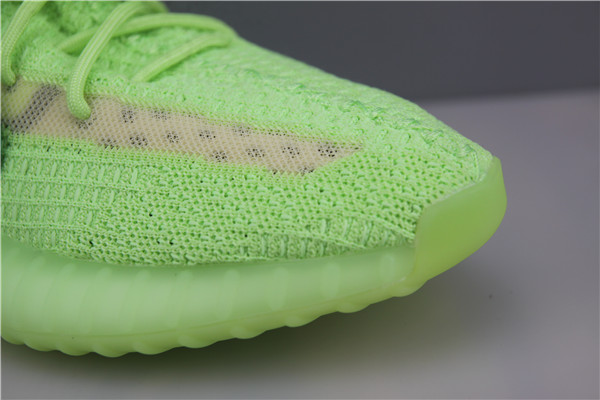 Ad*s yeezy boost 350 v2 glow in the dark eh5360