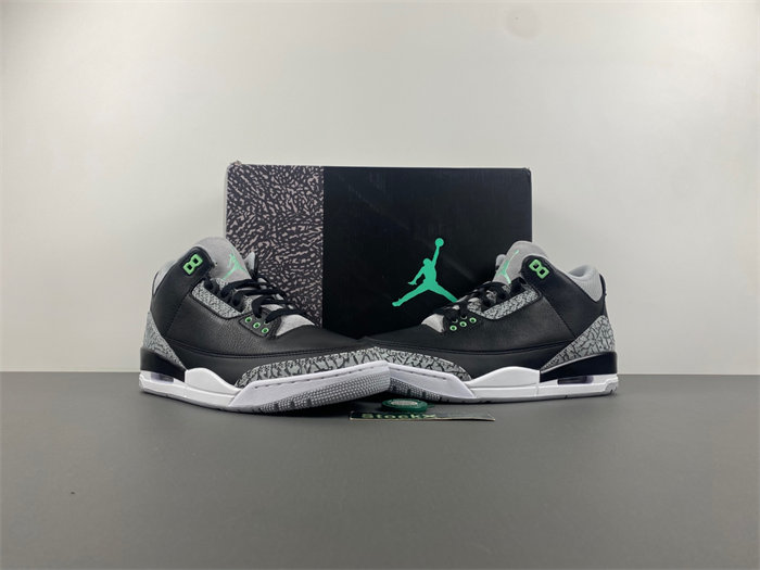 Air Jordan 3 “Green Glow”  CT8532-031