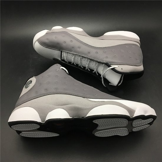 Air Jordan 13 “Atmosphere Grey”