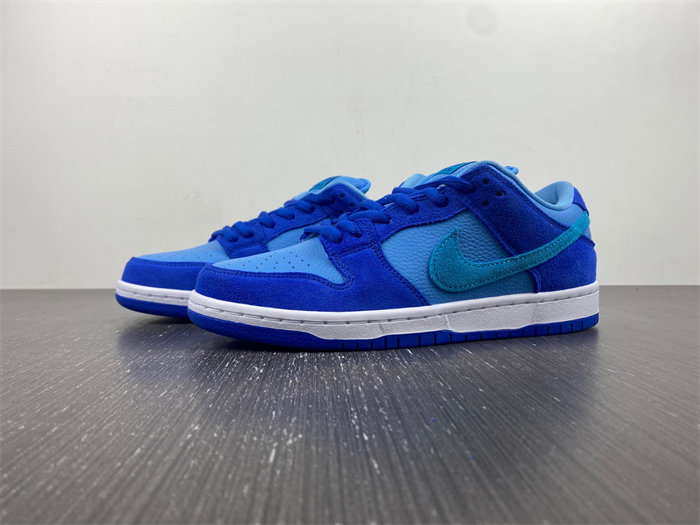 Nike SB Dunk Low Blue Raspberry DM0807-400