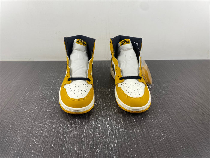 Air Jordan 1 High OG “Yellow Ochre” DZ5485-701