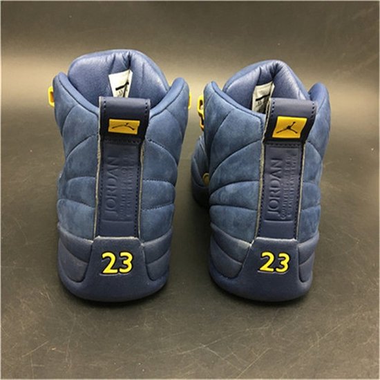 Air Jordan 12 Michigan