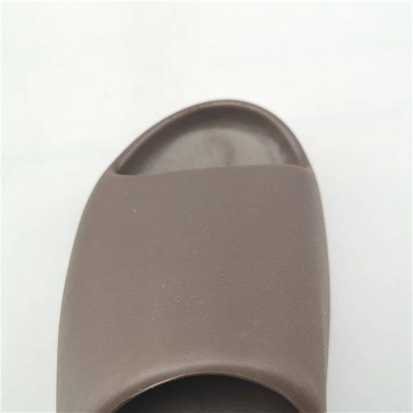 Ad*s yeezy slide soot g55495