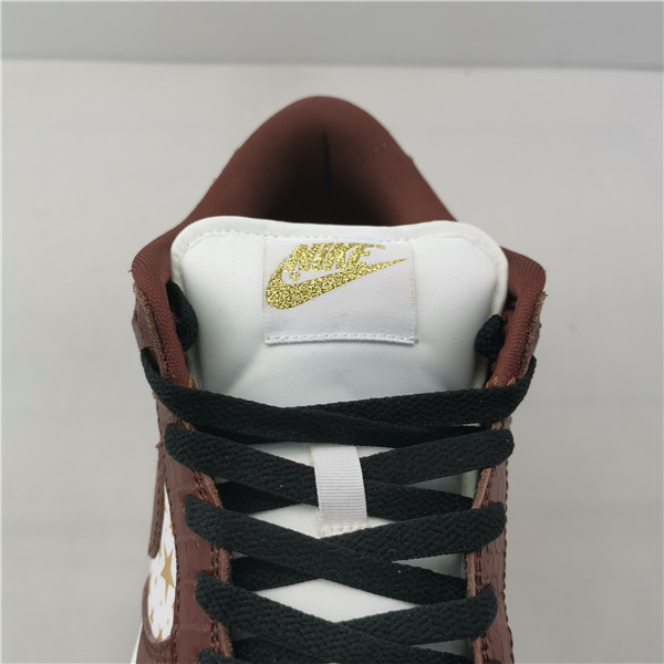 Sup*e x nike sb dunk low brown dh3228-103