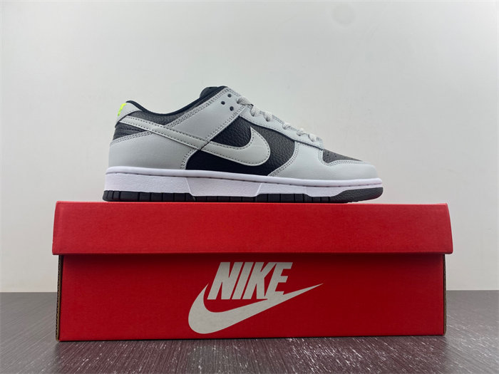 Nike Dunk Low “Reverse Panda” FD9756-001