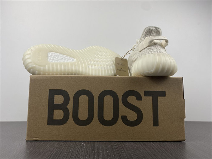 Ad*s yeezy boost 350 v2 bone hq6316