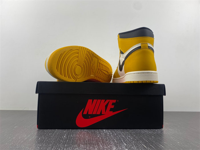 Air Jordan 1 High OG “Yellow Ochre” DZ5485-701