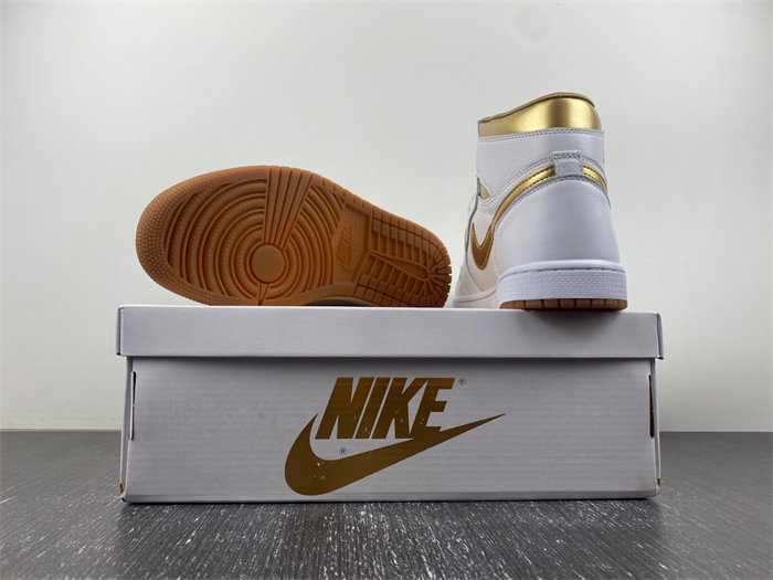 Jordan 1 Retro High OG Metallic Gold  FD2596-107