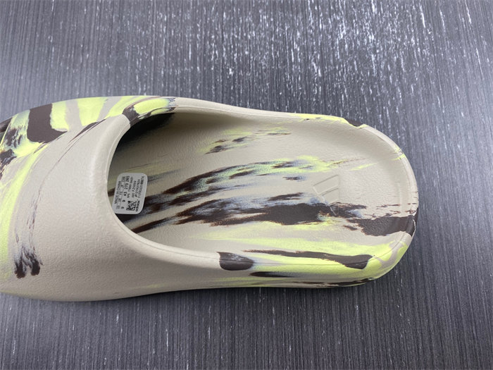 Ad*s yeezy slide fz5899