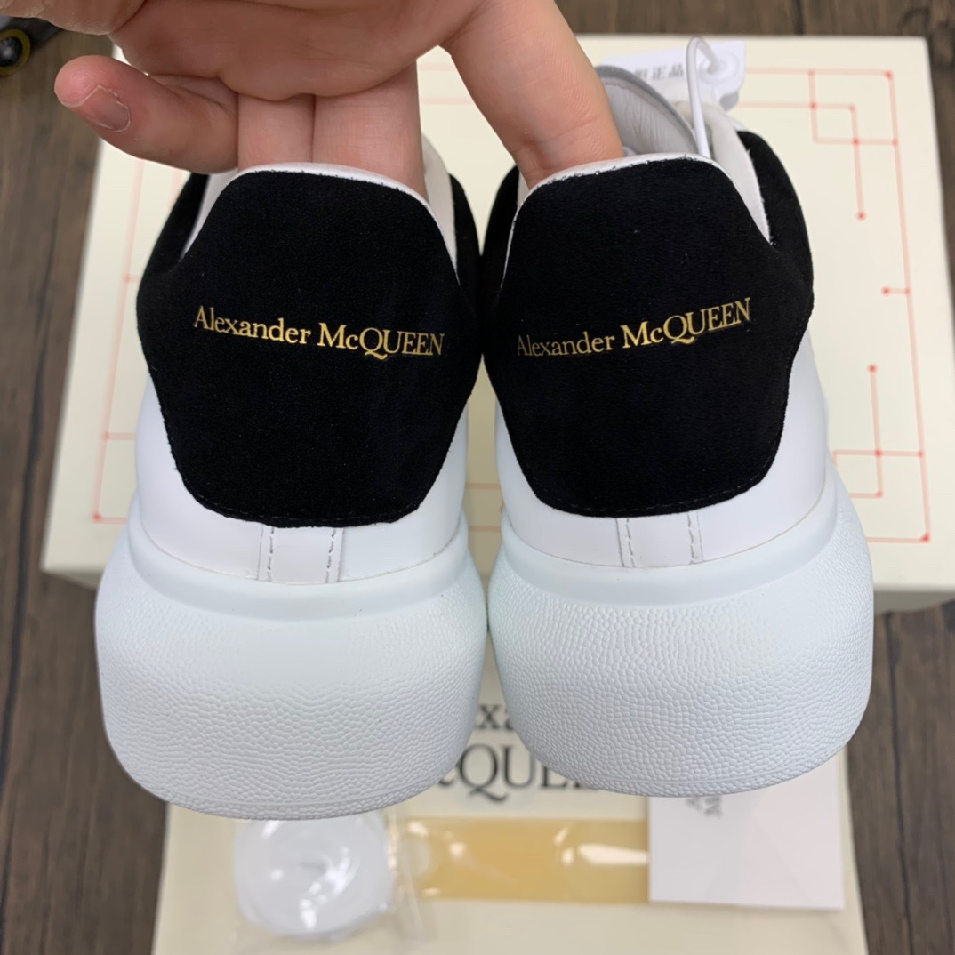 McQuen Ivory Black 553770WHGP79061