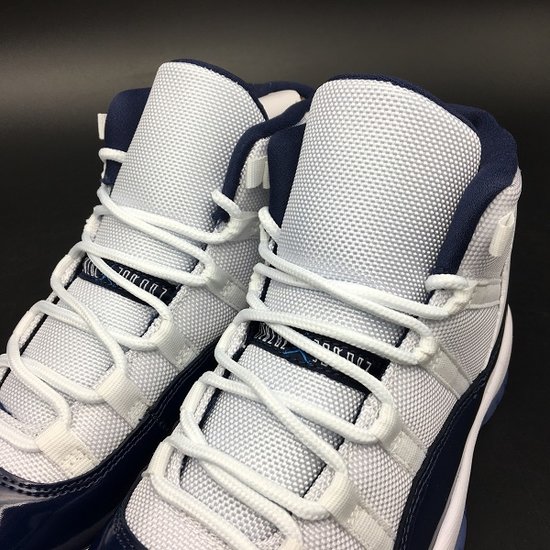 Air Jordan 11 Retro Midnight Navy