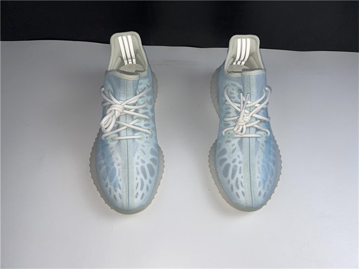 Ad*s yeezy boost 350 v2 mono ice gw2869