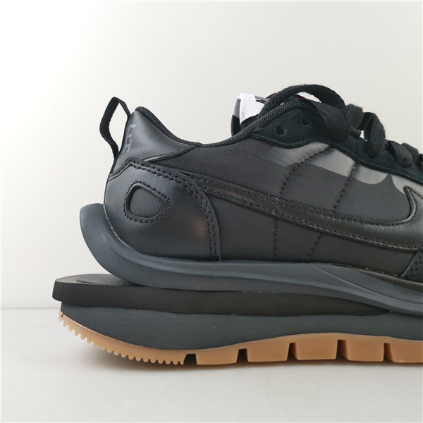 Nike Vaporwaffle Sacai Black Gum DD1875-001