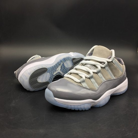 AIR JORDAN 11 RETRO LOW