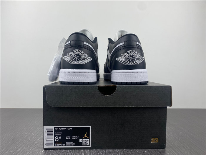 Air Jordan 1 Low “Panda” DC0774-101