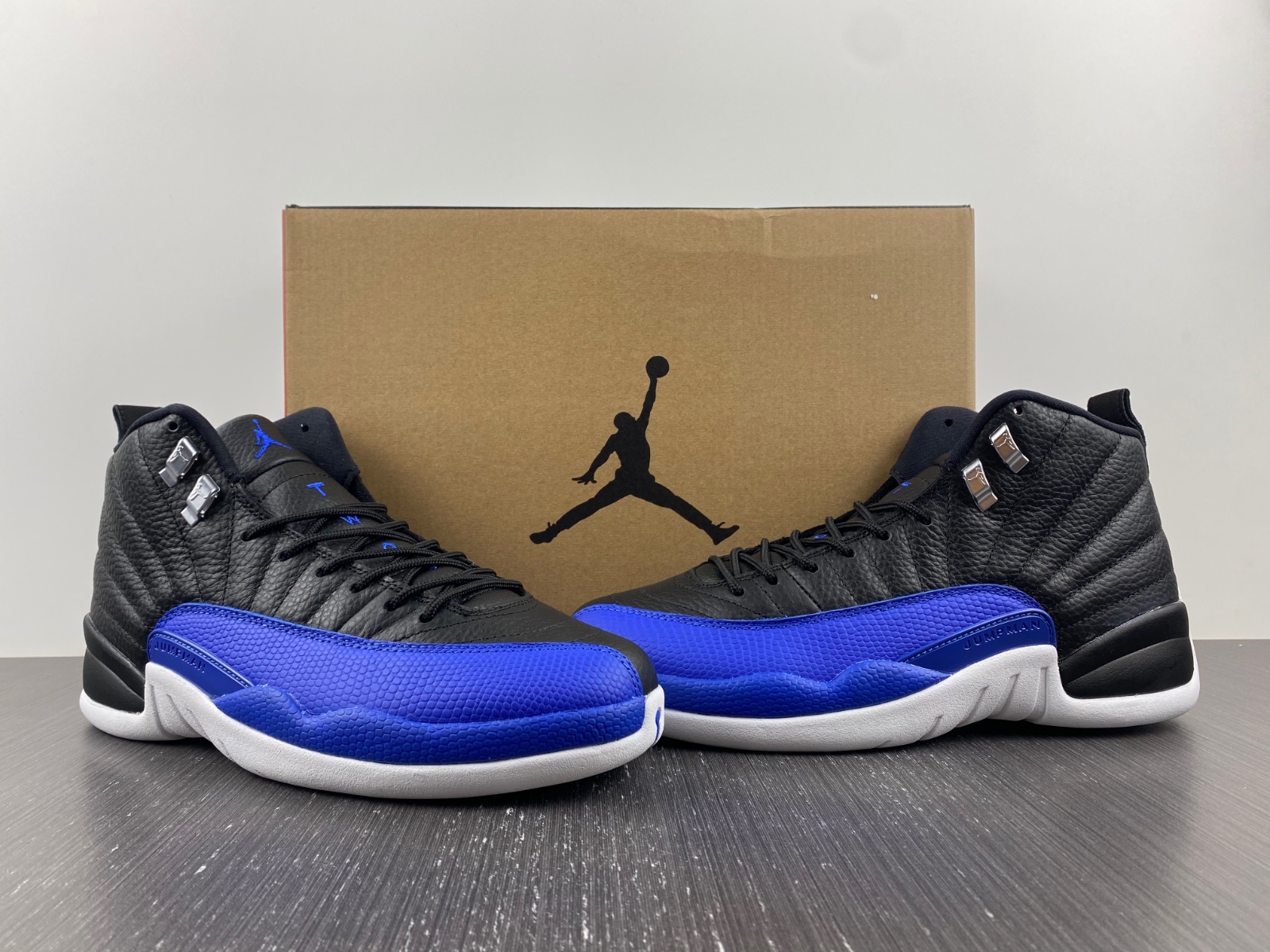 Jordan 12 Retro Hyper Roya AO6068-004