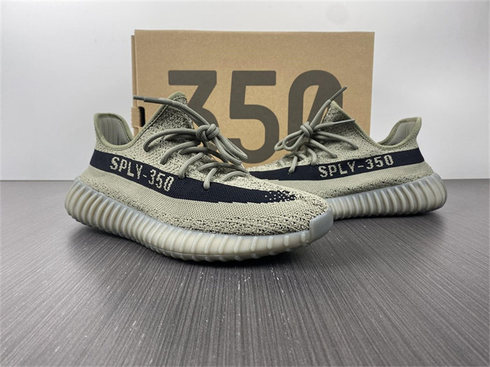 Ad*s yeezy 350 v2 hq2059