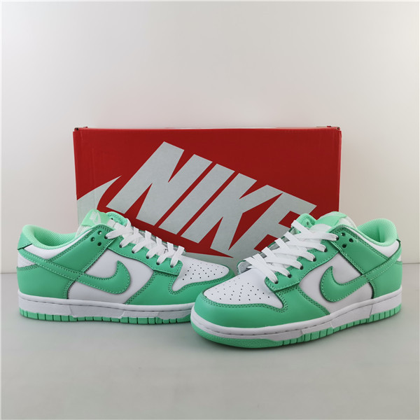 NIKE DUNK LOW GREEN GLOW (W) - DD1503-105