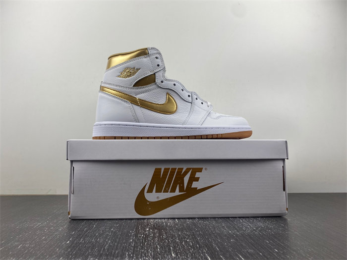 Jordan 1 Retro High OG Metallic Gold  FD2596-107