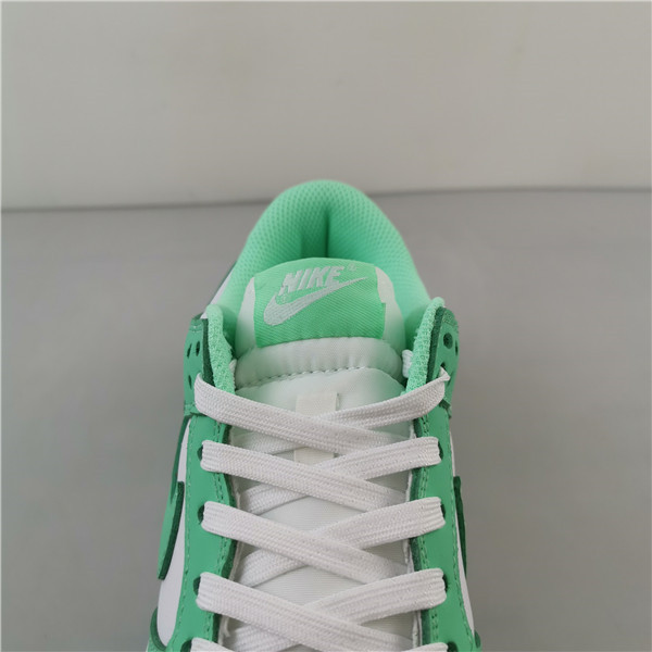 NIKE DUNK LOW GREEN GLOW (W) - DD1503-105