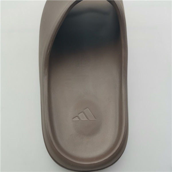 Ad*s yeezy slide soot g55495