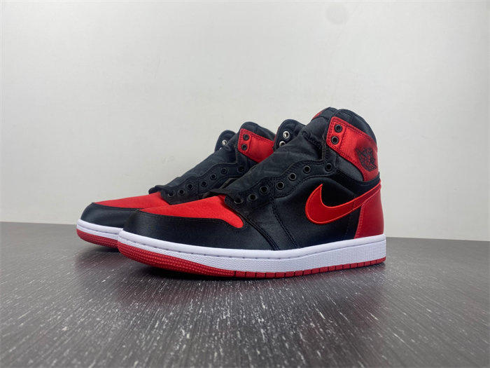 Air Jordan 1 High OG WMNS “Satin Bred” FD4810-061