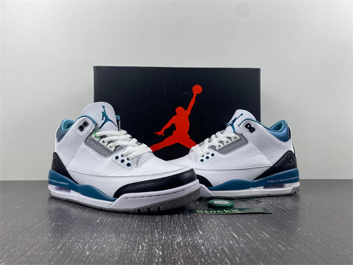 Air Jordan 3 Retro 136064-660