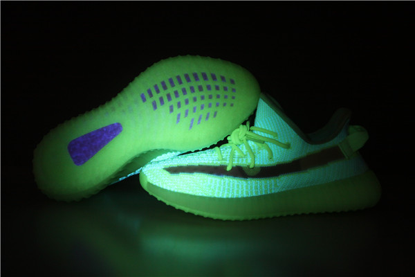 Ad*s yeezy boost 350 v2 glow in the dark eh5360