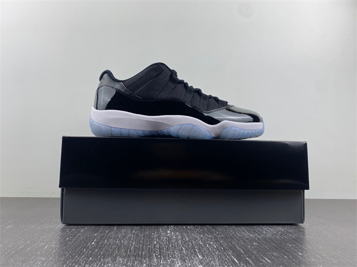 Air Jordan 11 Space Jam FV5104-004