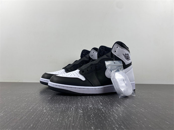 Air Jordan 1 High OG “Reverse Panda” DZ5485-010 DZ5485-010