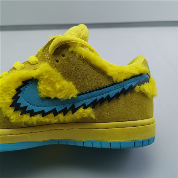 NIKE SB DUNK LOW “YELLOW BEAR” CJ5378-700