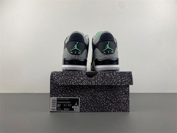 Air Jordan 3 “Green Glow”  CT8532-031